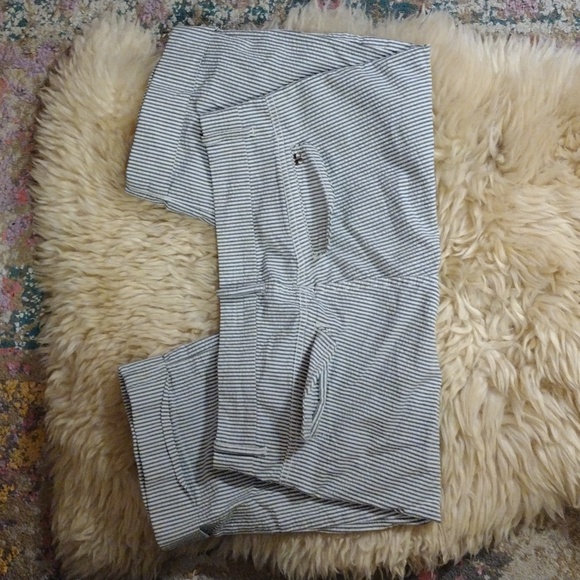 Joe's Jeans Seersucker Bermuda Shorts Size 28 - Picture 4 of 5